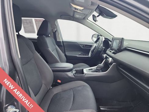 Certified 2022 Toyota RAV4 LE image 15