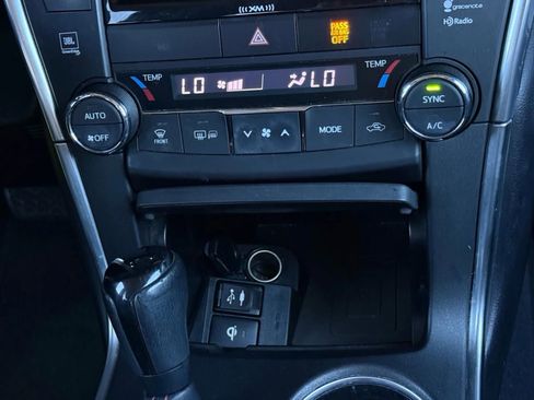 Used 2017 Toyota Camry XSE image 50