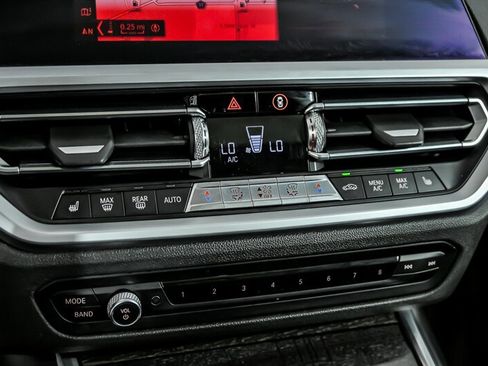 Used 2020 BMW 330i xDrive Sedan w/ Convenience Package image 30