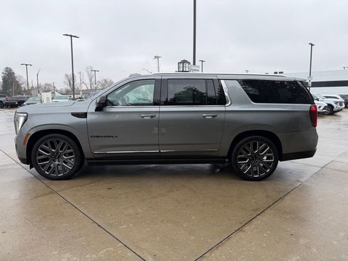 New 2026 GMC Yukon XL Denali Ultimate w/ LPO, Illumination Package image 8
