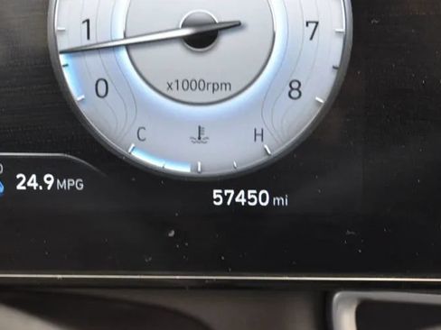 Used 2024 Hyundai Elantra Limited FWD image 28