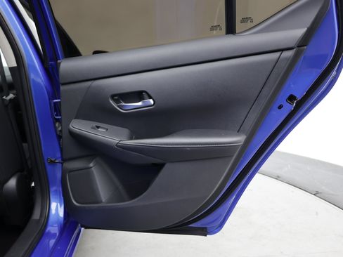 Used 2021 Nissan Sentra SV FWD image 33