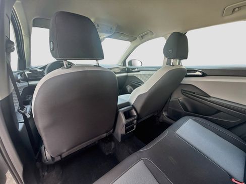 Certified 2024 Volkswagen Taos S FWD image 23