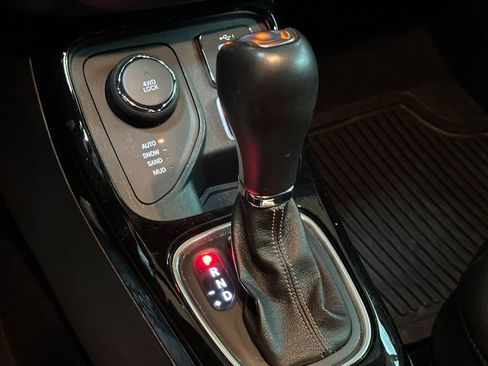 Certified 2021 Jeep Compass Limited image 20