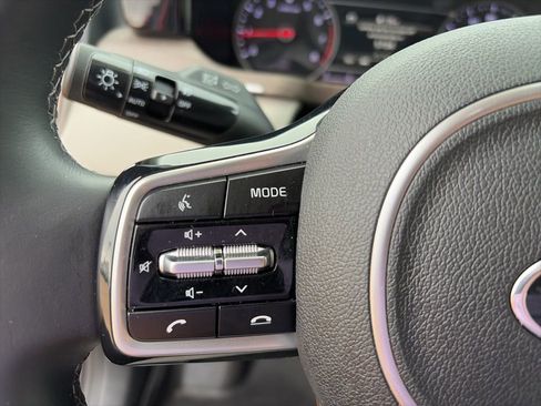 Used 2021 Kia Sorento EX w/ Panoramic Sunroof Package FWD image 17