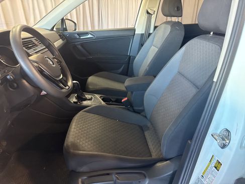 Used 2018 Volkswagen Tiguan S image 19