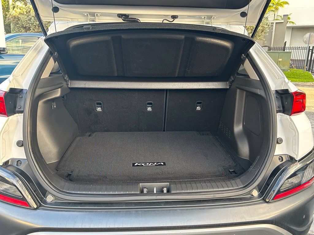 Used 2022 Hyundai Kona Limited FWD image 42