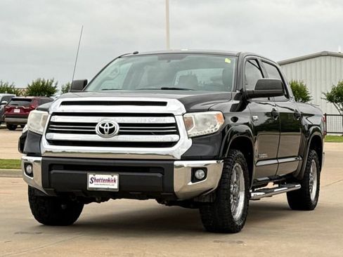 Used 2017 Toyota Tundra SR5 w/ SR5 Upgrade Package RWD image 3