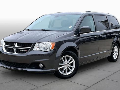 Used 2020 Dodge Grand Caravan SXT FWD image 4