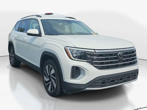 Used 2025 Volkswagen Atlas SE FWD image 1