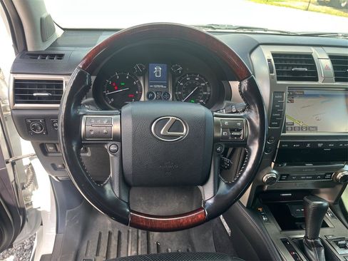 Used 2016 Lexus GX 460 Luxury w/ Preferred Accessory Package image 17