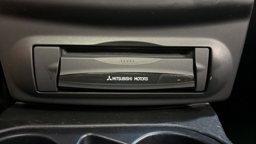 Used 2010 Mitsubishi Endeavor SE AWD/4WD image 27