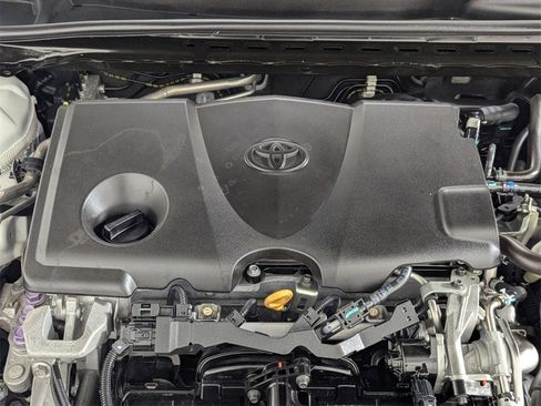 Used 2019 Toyota Camry XSE image 10