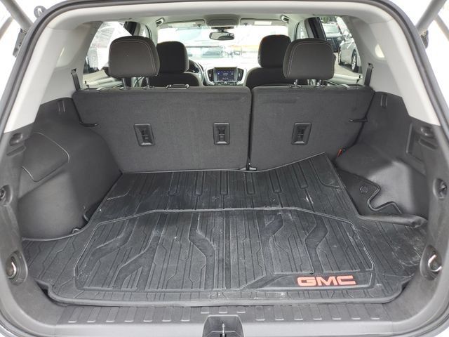 Used 2024 GMC Terrain SLE w/ Driver Convenience Package AWD/4WD image 9