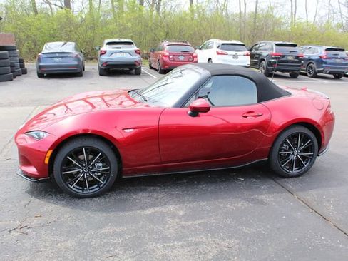 New 2026 MAZDA MX-5 Miata Grand Touring w/ Appearance Package RWD image 6
