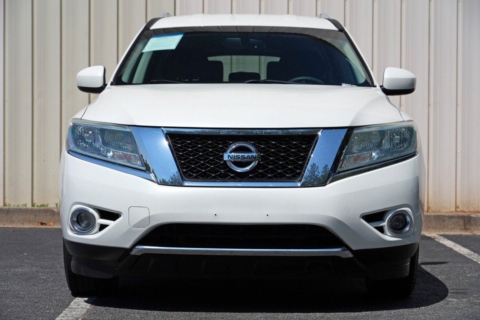 Used 2015 Nissan Pathfinder SV w/ Trailer Tow Package FWD image 6
