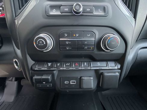 Certified 2024 Chevrolet Silverado 2500 W/T image 34