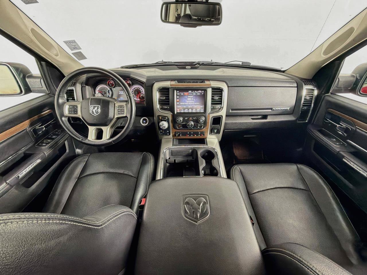 Used 2017 RAM 1500 Laramie w/ Convenience Group AWD/4WD image 10