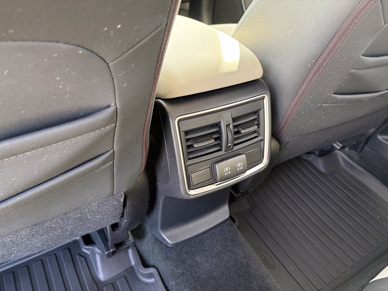 Used 2019 Subaru Forester Premium AWD/4WD image 32