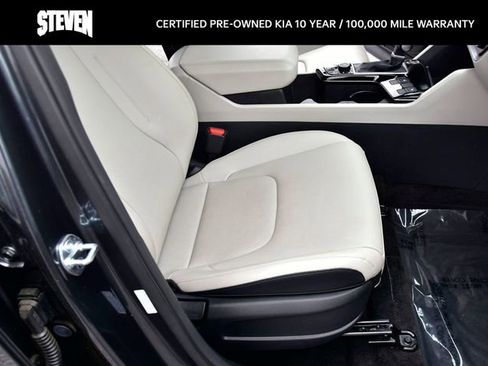 Certified 2025 Kia Sportage EX FWD image 11