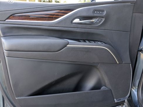 Used 2021 Cadillac Escalade Premium Luxury w/ Driver Assist Tech Package AWD/4WD image 15