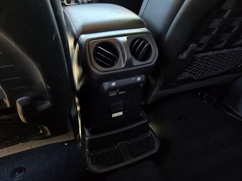 Used 2021 Jeep Wrangler Unlimited Rubicon w/ Safety Group AWD/4WD image 16