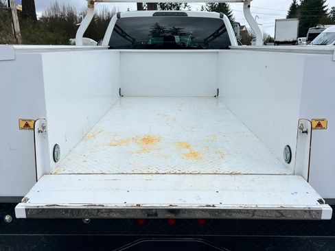 Used 2018 Ford F350 XLT image 21