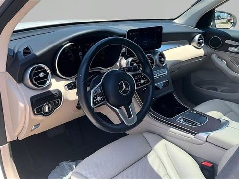 Used 2022 Mercedes-Benz GLC 300 4MATIC image 13