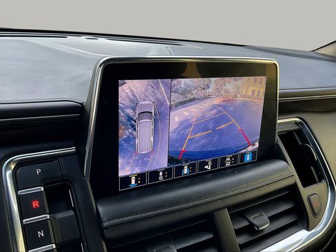Used 2021 Chevrolet Tahoe LT w/ Luxury Package RWD image 21