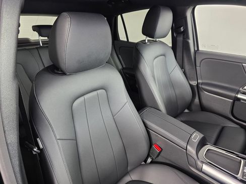 Certified 2025 Mercedes-Benz GLA 250 image 27