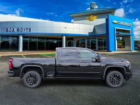 New 2026 Chevrolet Silverado 2500 High Country w/ High Country Premium Package image 7