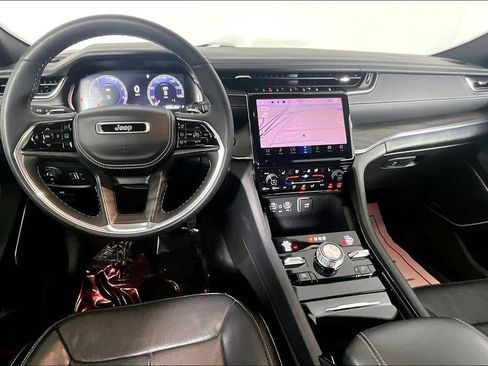 Used 2024 Jeep Grand Cherokee Overland AWD/4WD image 15
