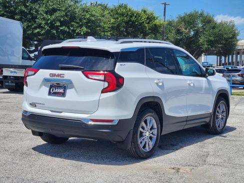 Used 2023 GMC Terrain SLT w/ Infotainment Package II FWD image 7