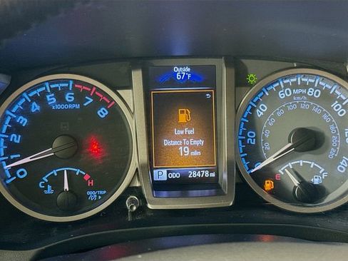 Certified 2023 Toyota Tacoma SR5 AWD/4WD image 20