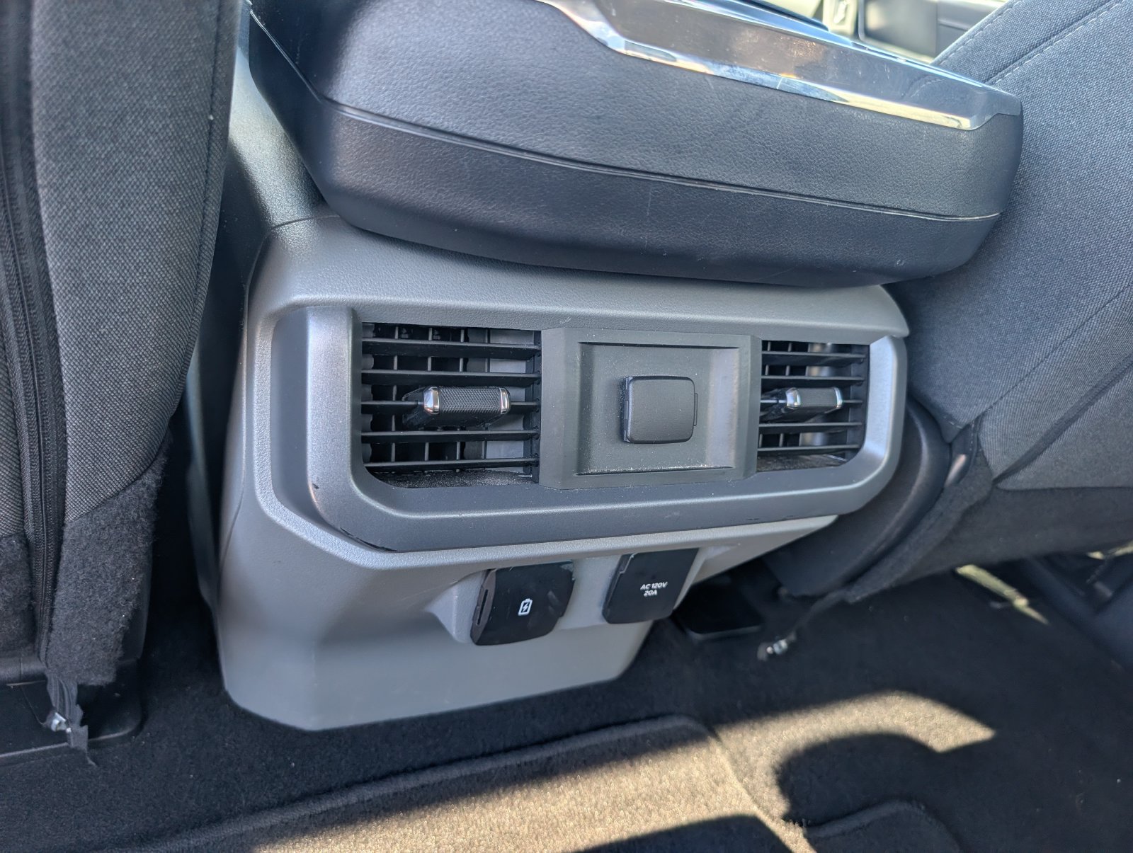 Used 2025 Ford F150 XLT w/ Equipment Group 301A Standard AWD/4WD image 30