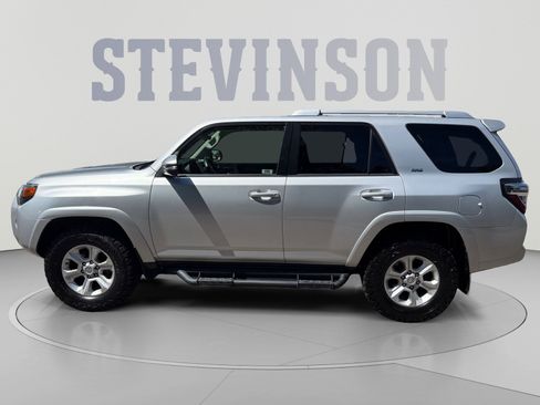 Used 2015 Toyota 4Runner SR5 Premium AWD/4WD image 2