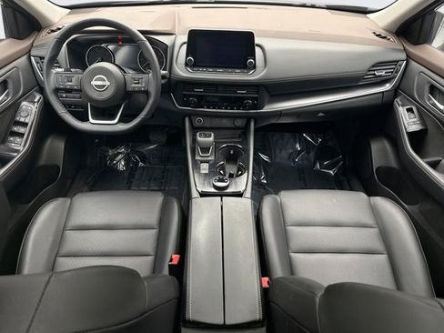 Used 2023 Nissan Rogue SV w/ SV Premium B Package AWD/4WD image 14