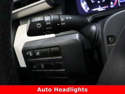 Certified 2024 Toyota Tacoma TRD Off-Road image 25