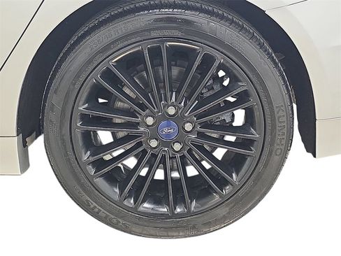 Used 2014 Ford Fusion SE w/ Equipment Group 202A image 37