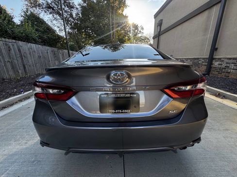 Used 2023 Toyota Camry SE image 9