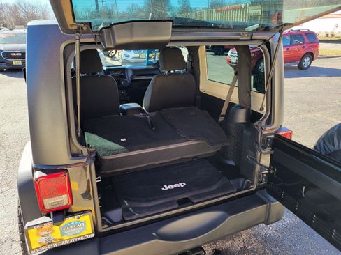 Used 2014 Jeep Wrangler Sport image 26