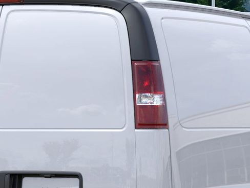 New 2025 GMC Savana 2500 w/ Enhanced Convenience Package image 13