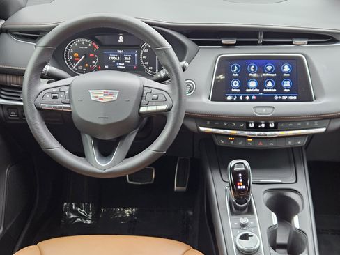 Used 2022 Cadillac XT4 Sport image 28