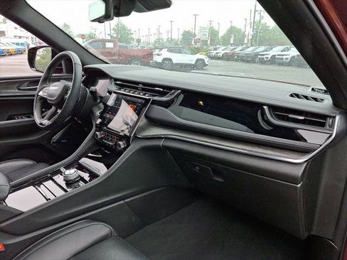 Certified 2024 Jeep Grand Cherokee Overland w/ Advanced Protech Group III image 11