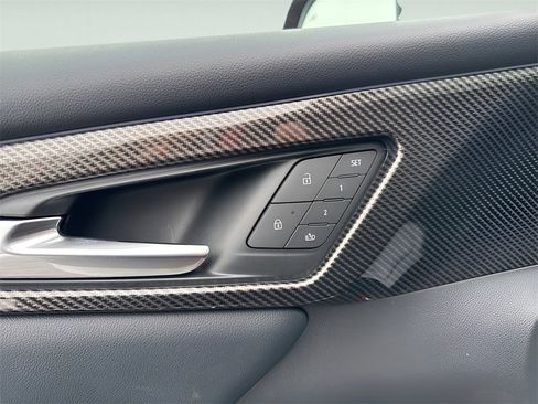 New 2026 Chevrolet Traverse High Country image 25