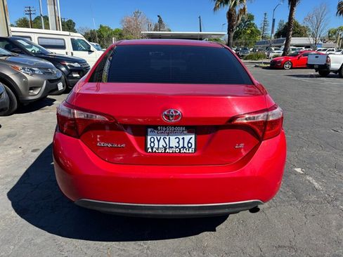 Used 2017 Toyota Corolla LE image 3