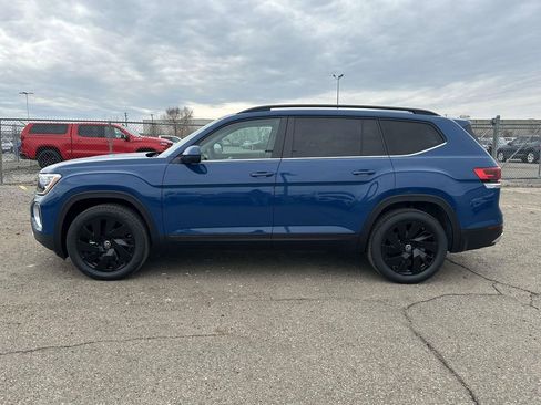New 2026 Volkswagen Atlas SE AWD/4WD image 2