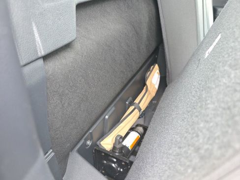 Used 2024 Toyota Tacoma TRD Sport image 36