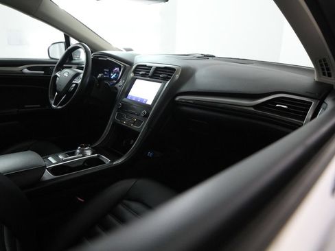 Used 2020 Ford Fusion SEL FWD image 52