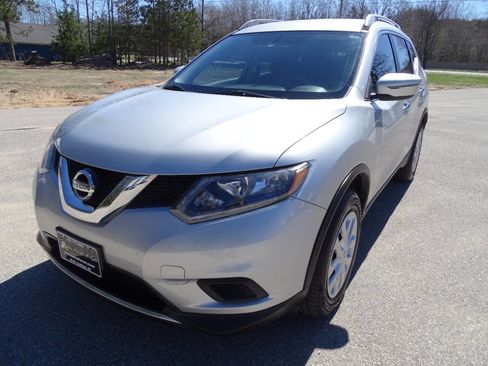 Used 2016 Nissan Rogue S image 4